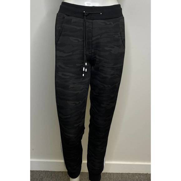 NEW FUYUKAI jogger with drawstring in black camo - Picture 1 of 3